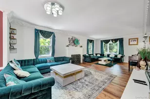 38 E Lyons St, Melville, NY 11747 - Photo 7