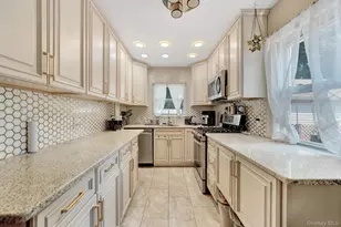 38 E Lyons St, Melville, NY 11747 - Photo 15