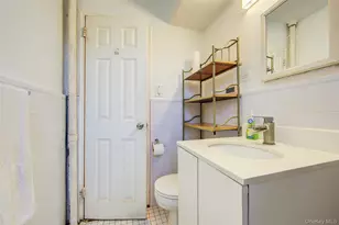 83-40 Austin St, Kew Gardens, NY 11435 - Photo 17