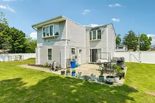 22 Liberty Ave, Selden, NY 11784 - Photo 33