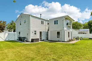 22 Liberty Ave, Selden, NY 11784 - Photo 31