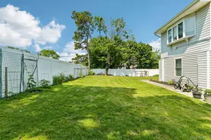22 Liberty Ave, Selden, NY 11784 - Photo 35