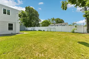 22 Liberty Ave, Selden, NY 11784 - Photo 37