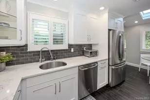 155 Laurel Ln, Wantagh, NY 11793 - Photo 9