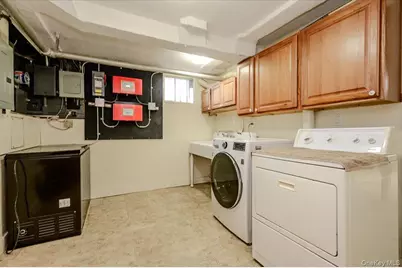 1264 Rhinelander Avenue, Bronx, NY 10461 - Photo 37