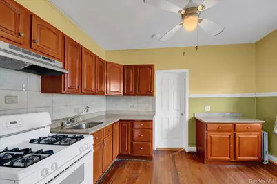 562 Underhill Avenue, Bronx, NY 10473 - Photo 13