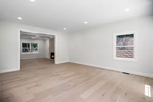 41 Cove Rd, Huntington, NY 11743 - Photo 27