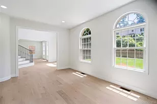 41 Cove Rd, Huntington, NY 11743 - Photo 13