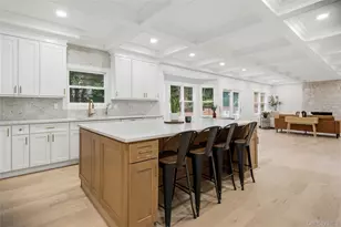 41 Cove Rd, Huntington, NY 11743 - Photo 17