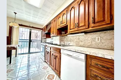 77-04 85th Street, Glendale, NY 11385 - Photo 11