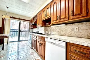 77-04 85th St, Glendale, NY 11385 - Photo 11