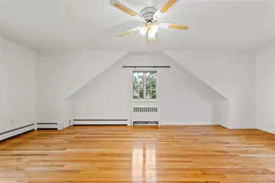 54 Edgewood Road, Port Washington, NY 11050 - Photo 15