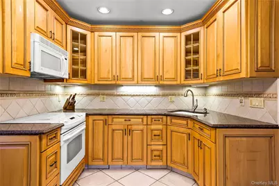 54 Edgewood Road, Port Washington, NY 11050 - Photo 7
