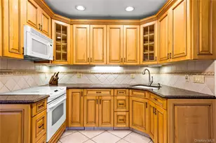 54 Edgewood Rd, Port Washington, NY 11050 - Photo 7