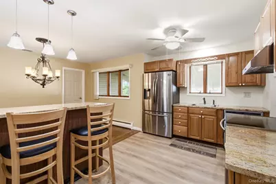 18 Solow Lane, East Northport, NY 11731 - Photo 5