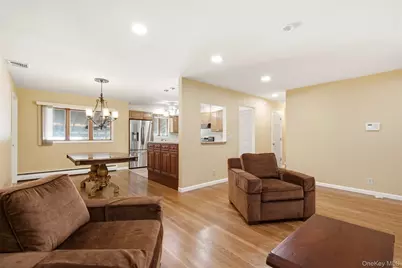 18 Solow Lane, East Northport, NY 11731 - Photo 3