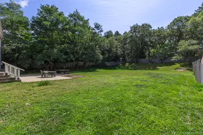 312 Peconic Avenue, Medford, NY 11763 - Photo 27