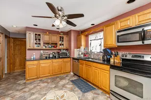 312 Peconic Ave, Medford, NY 11763 - Photo 7