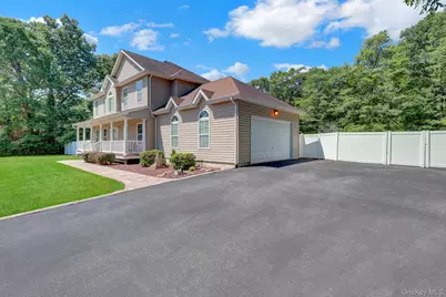 144 Mill Road, Yaphank, NY 11980 - Photo 5