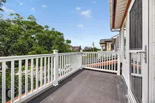 248 Beach 131st St, Rockaway Park, NY 11694 - Photo 7