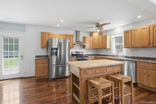 10 Henmond Blvd, Poughkeepsie, NY 12603 - Photo 11