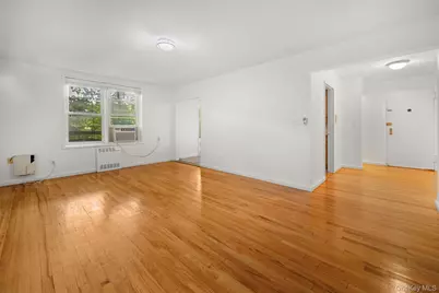 444 Middle Neck Road #1R, Great Neck, NY 11023 - Photo 5