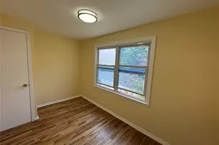 211-14 46th Ave, Bayside, NY 11361 - Photo 5
