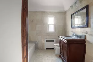 22 Parkwold Dr E, Valley Stream, NY 11580 - Photo 15