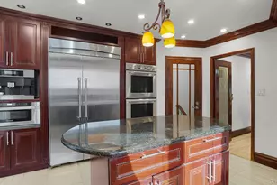 22 Parkwold Dr E, Valley Stream, NY 11580 - Photo 23
