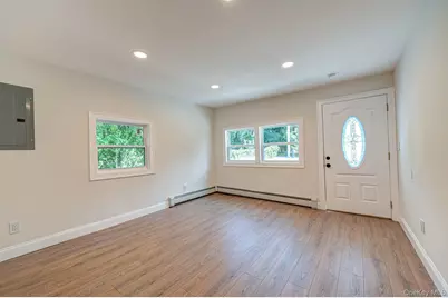 125 Sunset Avenue, Selden, NY 11784 - Photo 5