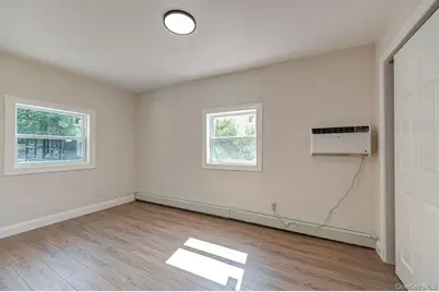125 Sunset Avenue, Selden, NY 11784 - Photo 9