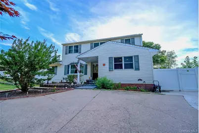44 S Howell Avenue, Farmingville, NY 11738 - Photo 39