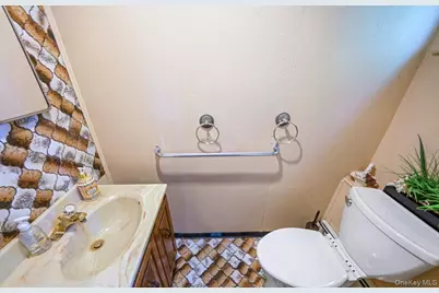26 Harvard Lane, Commack, NY 11725 - Photo 15