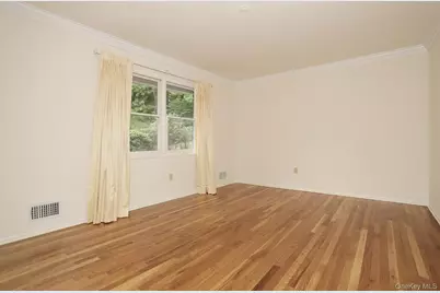 32 Newport Avenue, Tappan, NY 10983 - Photo 9
