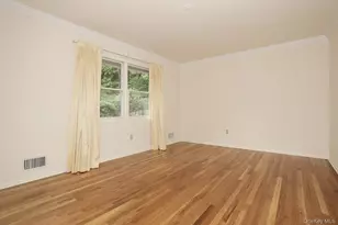 32 Newport Ave, Tappan, NY 10983 - Photo 9