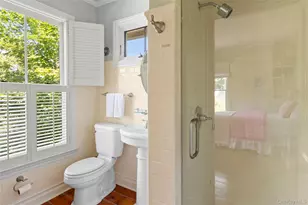 11 Prospect Ave, Shelter Island Heights, NY 11965 - Photo 17