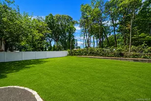 300 Browns Rd, Nesconset, NY 11767 - Photo 25