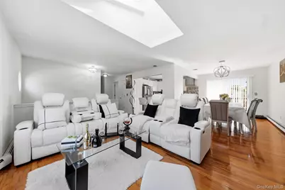 10 Carman Boulevard, Massapequa, NY 11758 - Photo 9