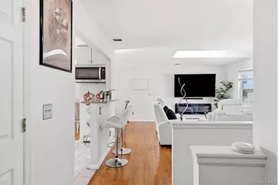 10 Carman Boulevard, Massapequa, NY 11758 - Photo 5
