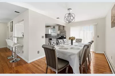 10 Carman Boulevard, Massapequa, NY 11758 - Photo 11