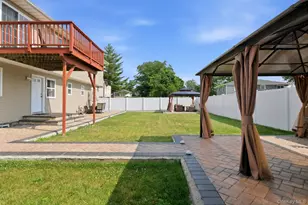 10 Carman Blvd, Massapequa, NY 11758 - Photo 35