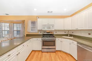 15 Sophia Dr, Middle Island, NY 11953 - Photo 9