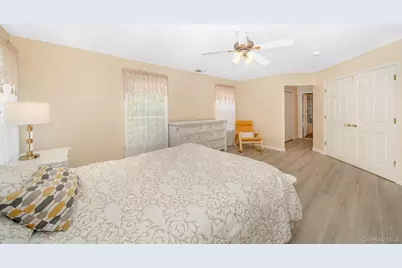 15 Sophia Drive, Middle Island, NY 11953 - Photo 21