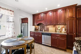 112 Nassau St, Elmont, NY 11003 - Photo 7