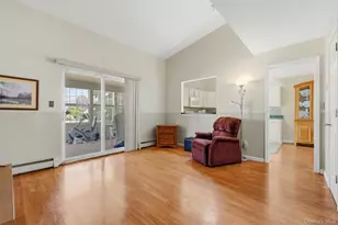 400 Plover Ct, New Windsor, NY 12553 - Photo 17