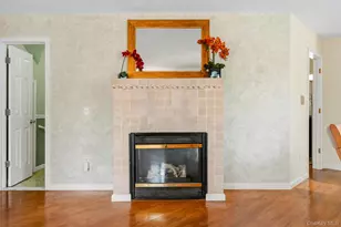 400 Plover Ct, New Windsor, NY 12553 - Photo 7