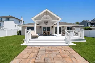 40 Laura Lee Dr, Center Moriches, NY 11934 - Photo 27