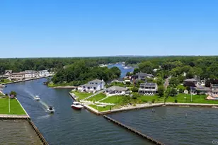 40 Laura Lee Dr, Center Moriches, NY 11934 - Photo 13