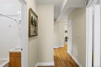 120 Morris Avenue #b5, Rockville Centre, NY 11570 - Photo 11