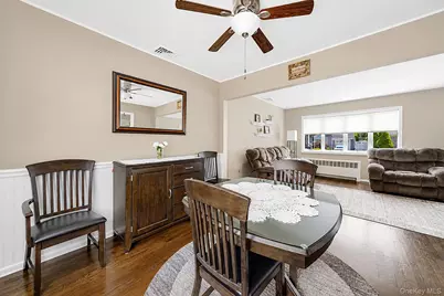 200 Whelan Place, Seaford, NY 11783 - Photo 7